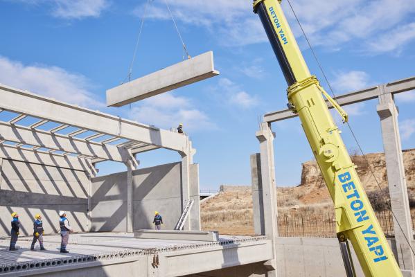 Ara Katlı Prefabrik Yapı Kullanımının Depolama Ve Üretime Etkisi