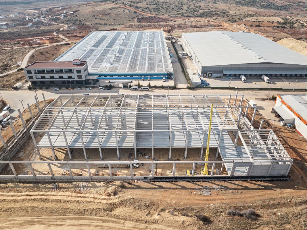 Deprem Kirişi Nedir? Prefabrik Sanayi Yapılarında Neden Önemlidir?